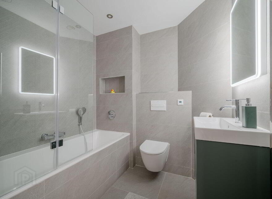 Apartment 8 Castlehill Wood, Belfast, BT4 3PJ