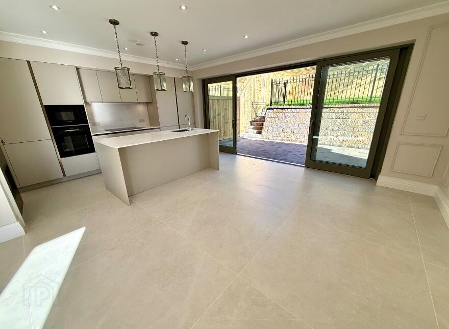 2 Derrianna, Culmore Road, Derry, BT48 8JB