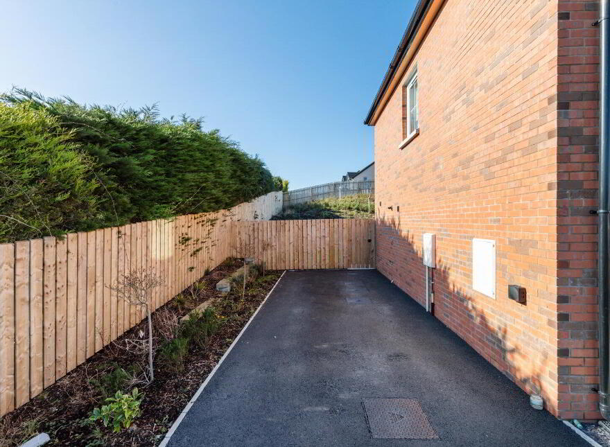 22 Mealough Place, Carryduff, Belfast, BT8 8SL