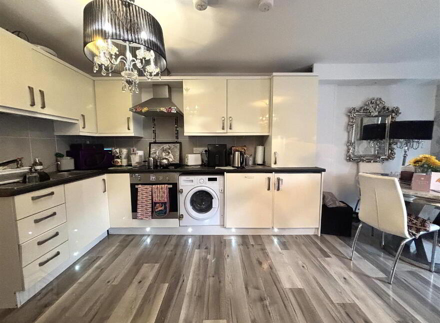 Apt 29, 4 West Circular Close, Belfast, BT13 3WQ