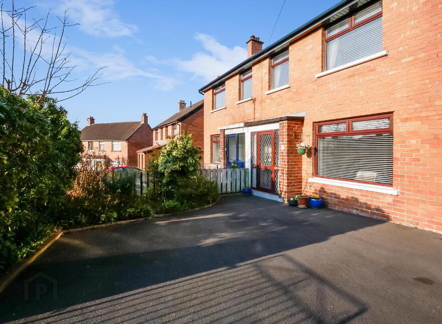 28 Wynchurch Walk, Rosetta, Belfast, BT6 0JS