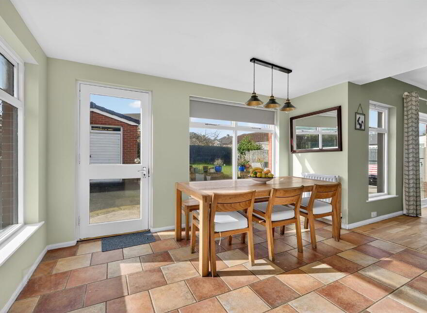 117 Finaghy Road South, Belfast, BT10 0BZ