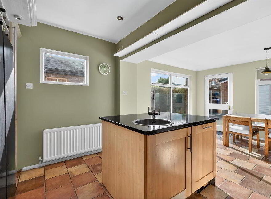 117 Finaghy Road South, Belfast, BT10 0BZ
