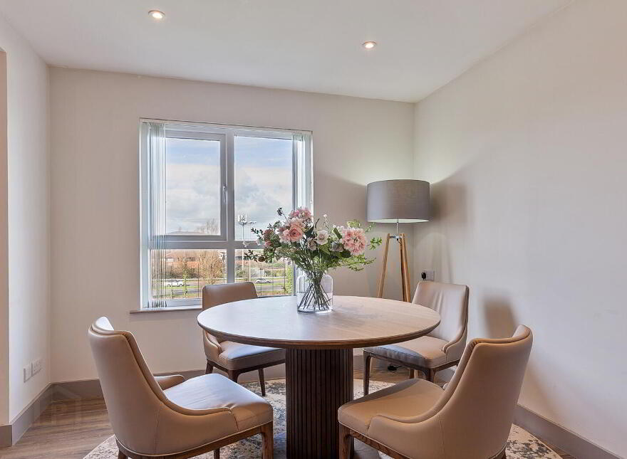 17/18 St. Helens Court, High Street, Holywood, BT18 9SS