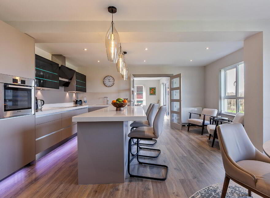 17/18 St. Helens Court, High Street, Holywood, BT18 9SS