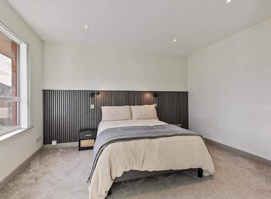17/18 St. Helens Court, High Street, Holywood, BT18 9SS