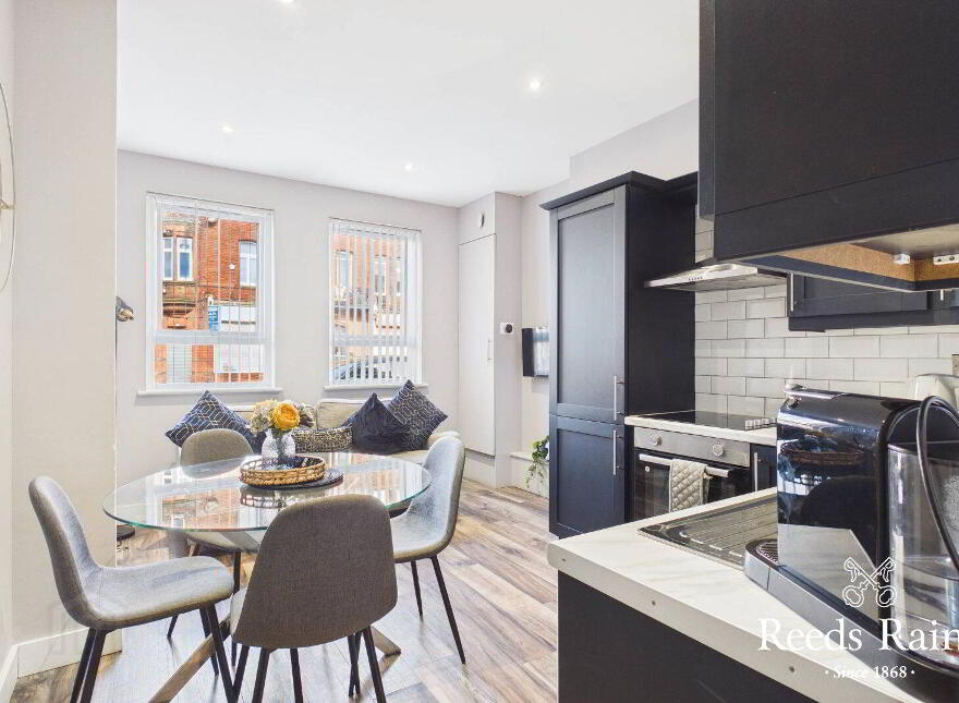 Apartment 1 153 Albertbridge Road, Belfast, BT5 4PS