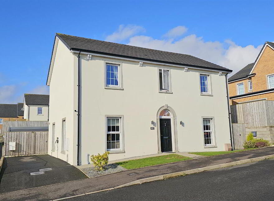 12 Bashford Park Hill, Carrickfergus, BT38 9FG