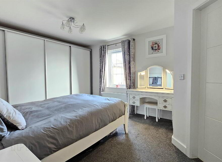 12 Bashford Park Hill, Carrickfergus, BT38 9FG