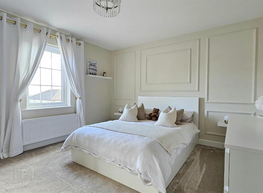 12 Bashford Park Hill, Carrickfergus, BT38 9FG