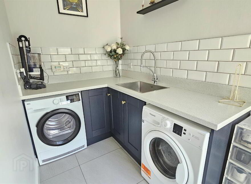 12 Bashford Park Hill, Carrickfergus, BT38 9FG