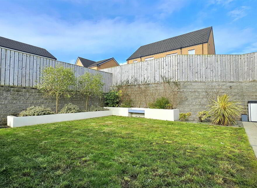 12 Bashford Park Hill, Carrickfergus, BT38 9FG