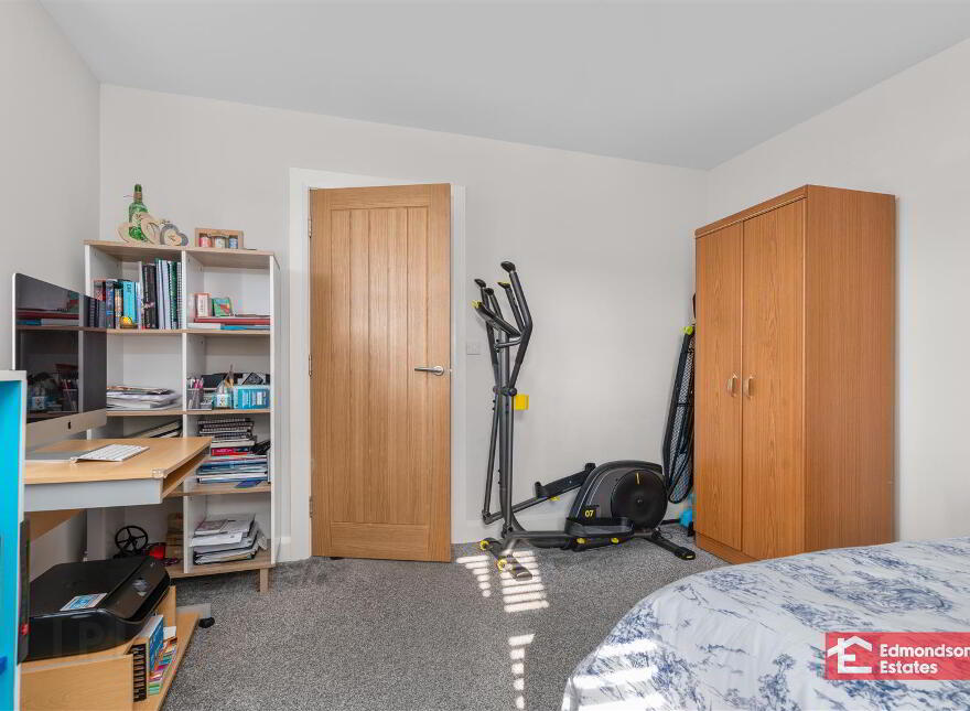 77 Castlegate, Galgorm, Ballymena, BT42 1SD