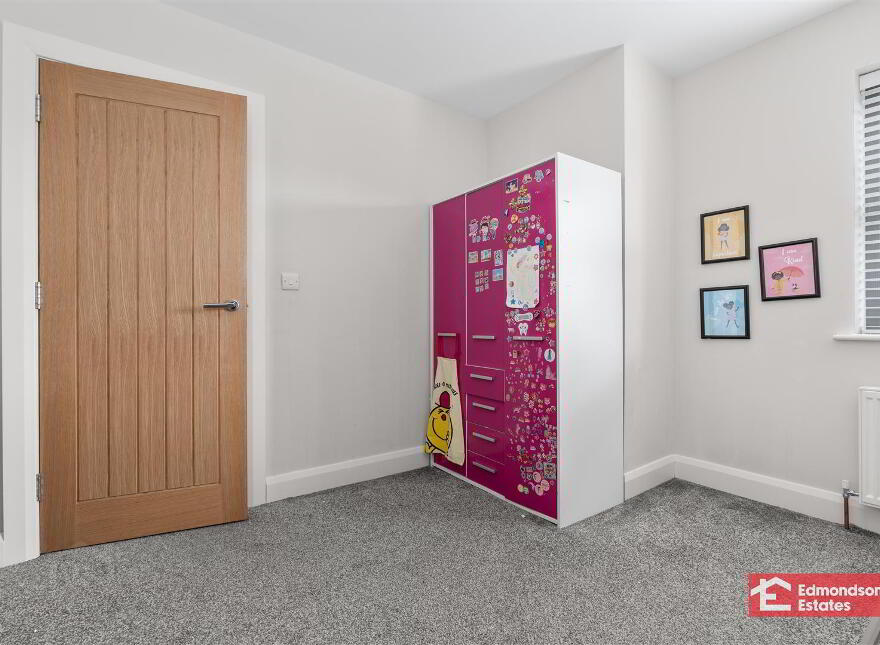 77 Castlegate, Galgorm, Ballymena, BT42 1SD