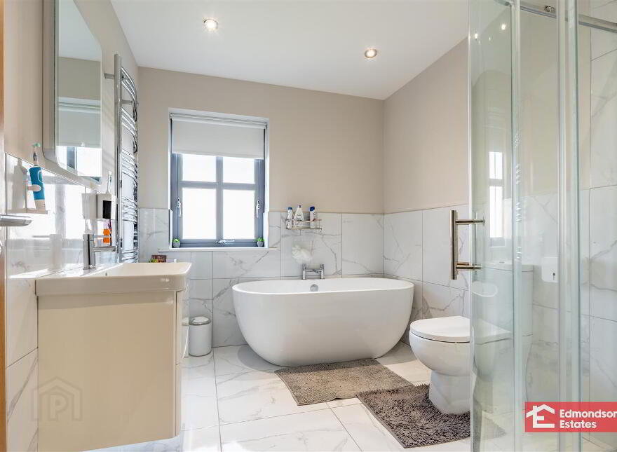 77 Castlegate, Galgorm, Ballymena, BT42 1SD