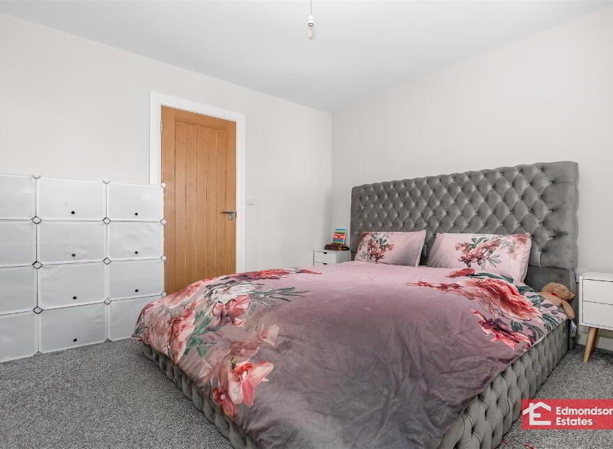 77 Castlegate, Galgorm, Ballymena, BT42 1SD