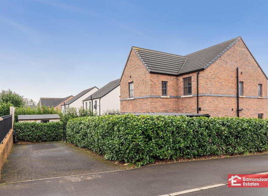 77 Castlegate, Galgorm, Ballymena, BT42 1SD