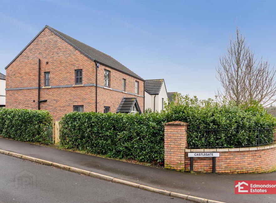 77 Castlegate, Galgorm, Ballymena, BT42 1SD