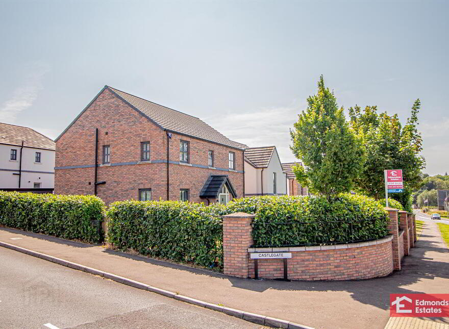 77 Castlegate, Galgorm, Ballymena, BT42 1SD