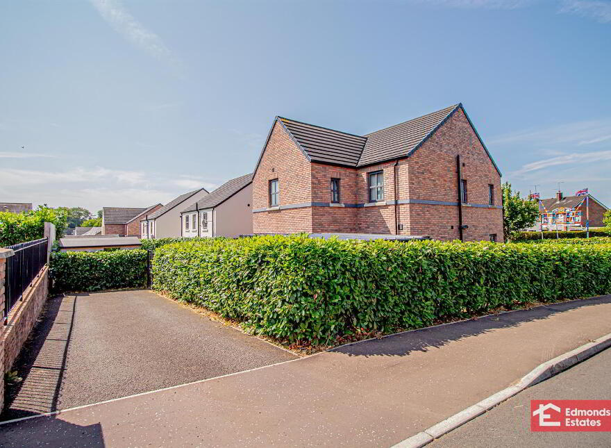 77 Castlegate, Galgorm, Ballymena, BT42 1SD