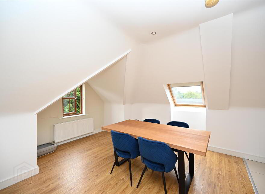 Apt 15, 22 Upper Lisburn Road, Belfast, BT10 0AA