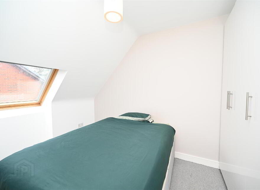 Apt 15, 22 Upper Lisburn Road, Belfast, BT10 0AA