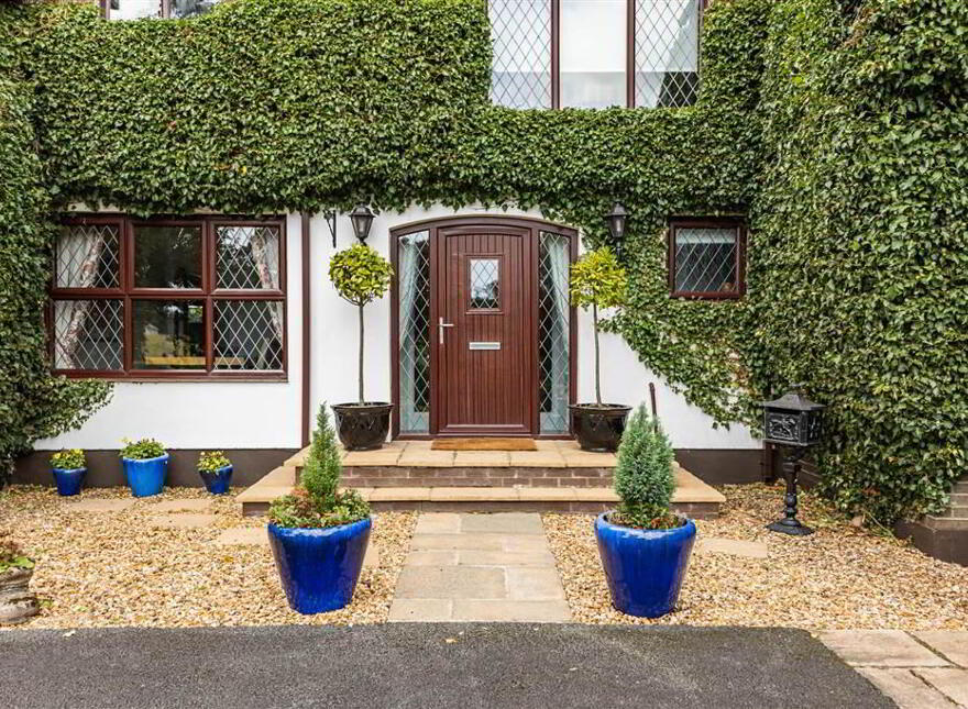 Tudor Lodge, 8a Harrys Road, Royal Hillsborough, BT26 6HJ
