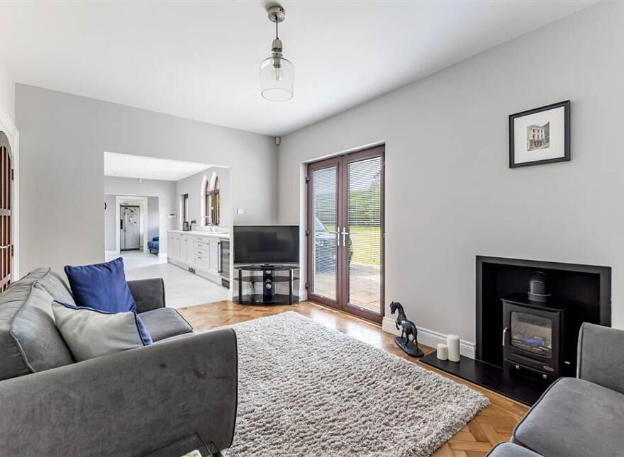 Tudor Lodge, 8a Harrys Road, Royal Hillsborough, BT26 6HJ