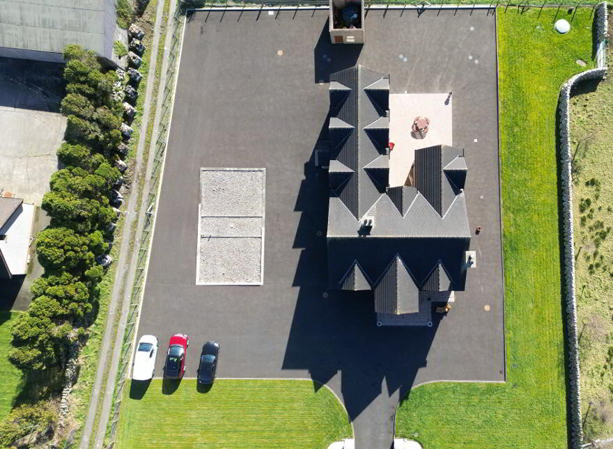 Mourne Country House, 32 Dougans Road, Kilkeel, BT34 4HN