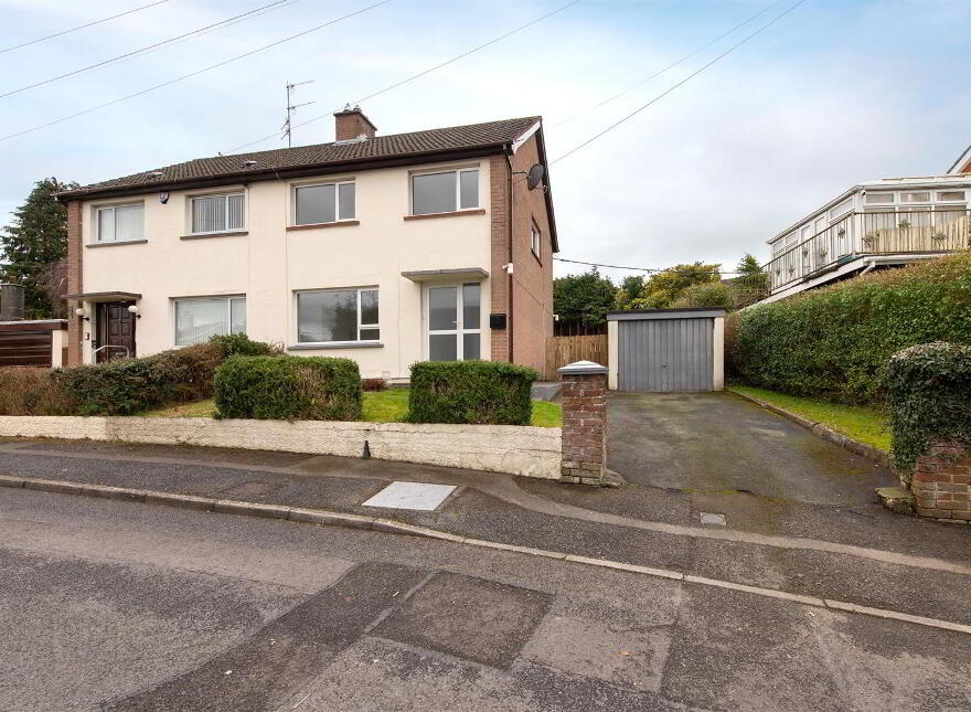 8 Kensington Avenue, Banbridge, BT32 4JH