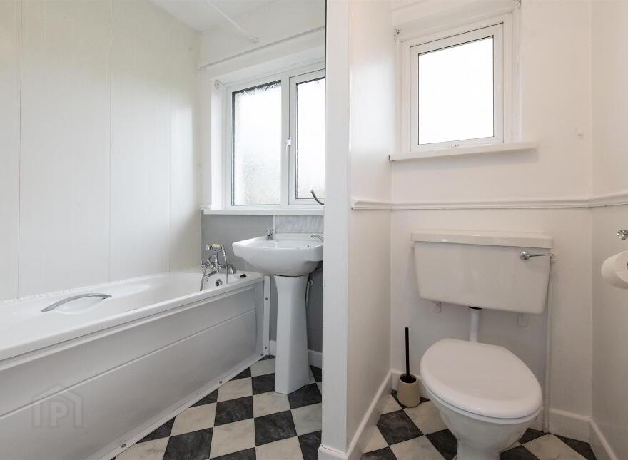 8 Kensington Avenue, Banbridge, BT32 4JH