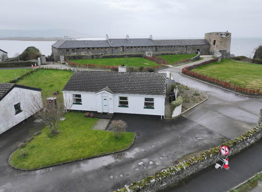 Chalet, 1 The Fort, Greencastle, F93E128