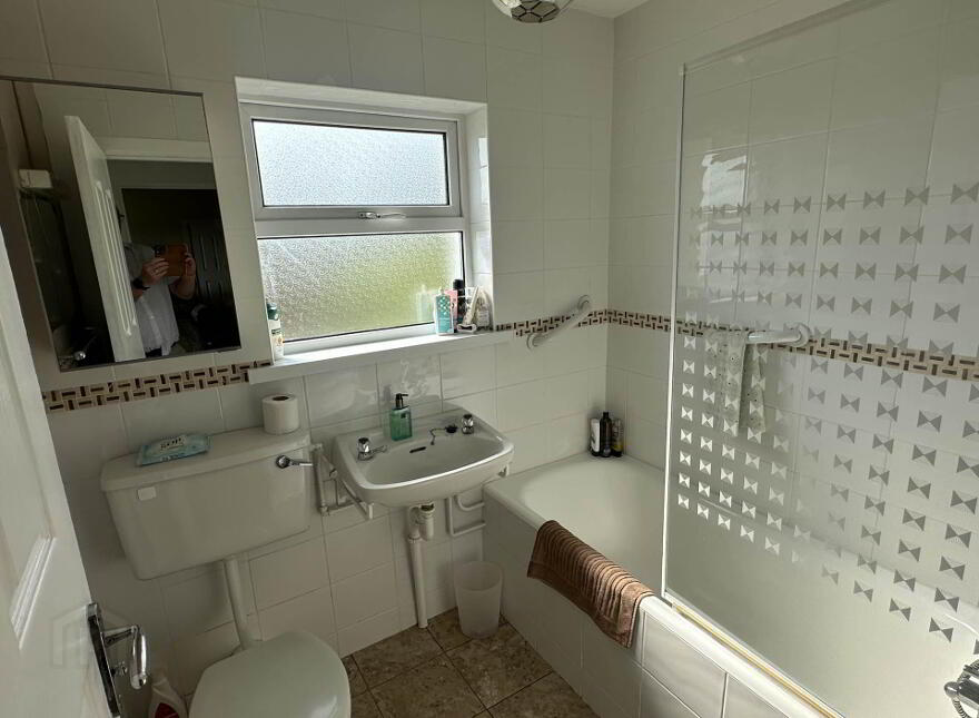 Chalet, 1 The Fort, Greencastle, F93E128