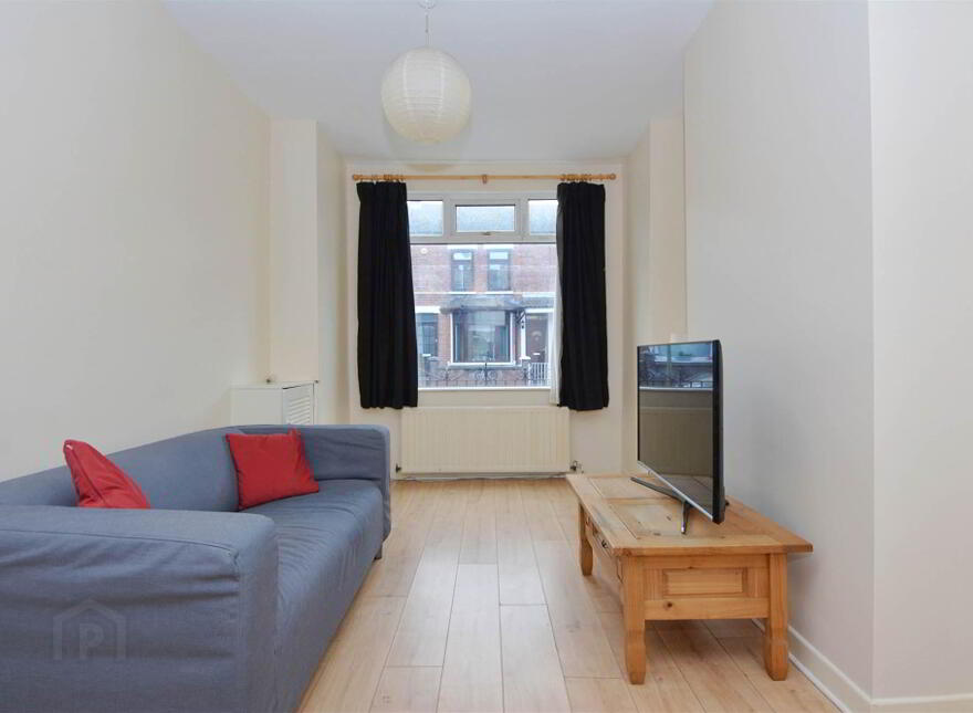 27 London Road, Belfast, BT6 8EY