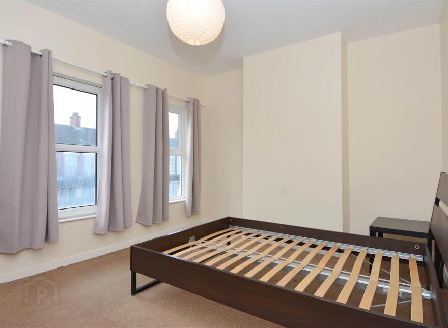 27 London Road, Belfast, BT6 8EY