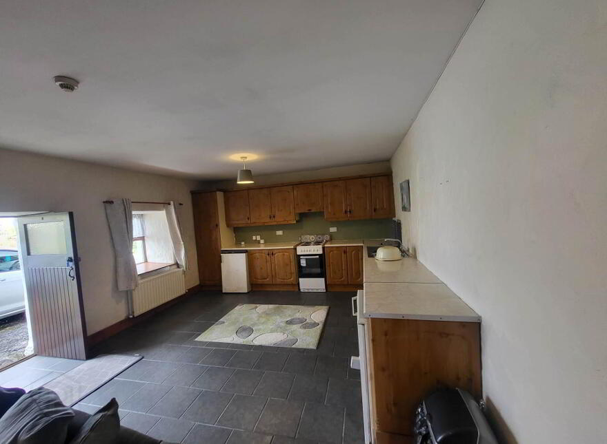 The Thatch, Mile Hill, Ballinrobe, F31V186
