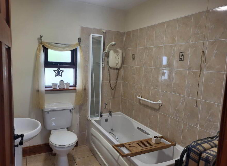 The Thatch, Mile Hill, Ballinrobe, F31V186