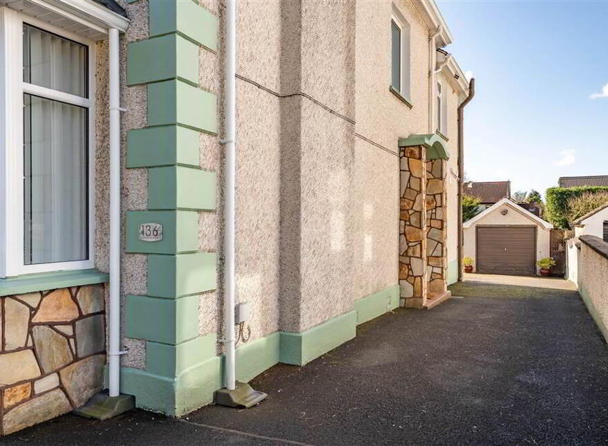 136 Ballymoney Road, Ballymena, BT43 5BZ