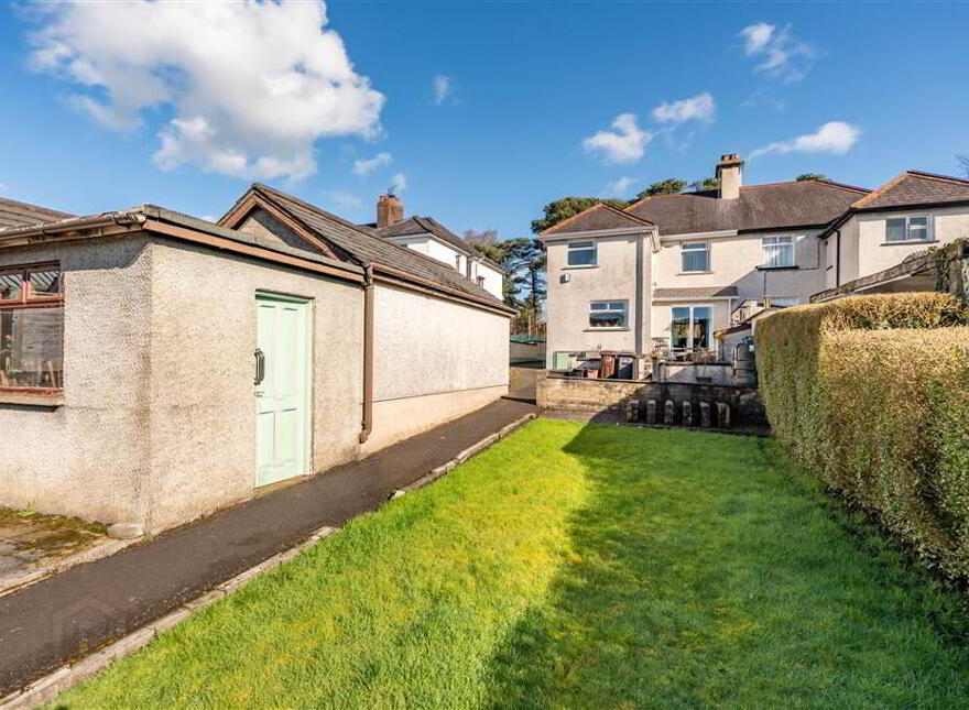 136 Ballymoney Road, Ballymena, BT43 5BZ