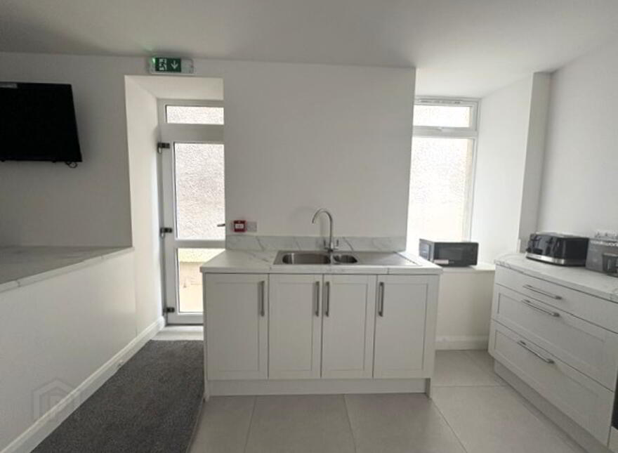 85 Eglinton Street, Student Let 26/27, Portrush, BT56 8DX
