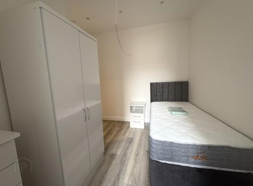 85 Eglinton Street, Student Let 26/27, Portrush, BT56 8DX
