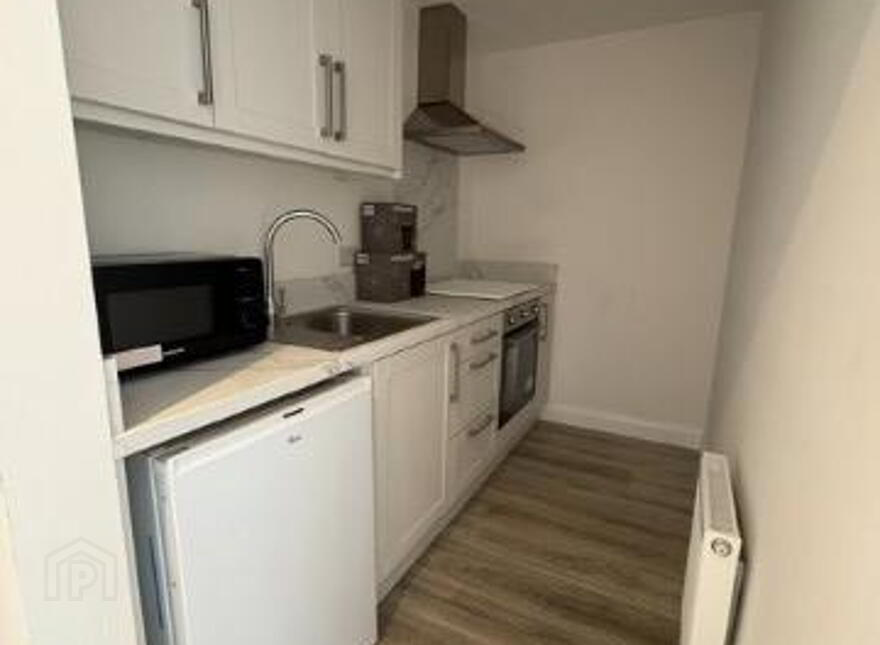 85 Eglinton Street, Student Let 26/27, Portrush, BT56 8DX