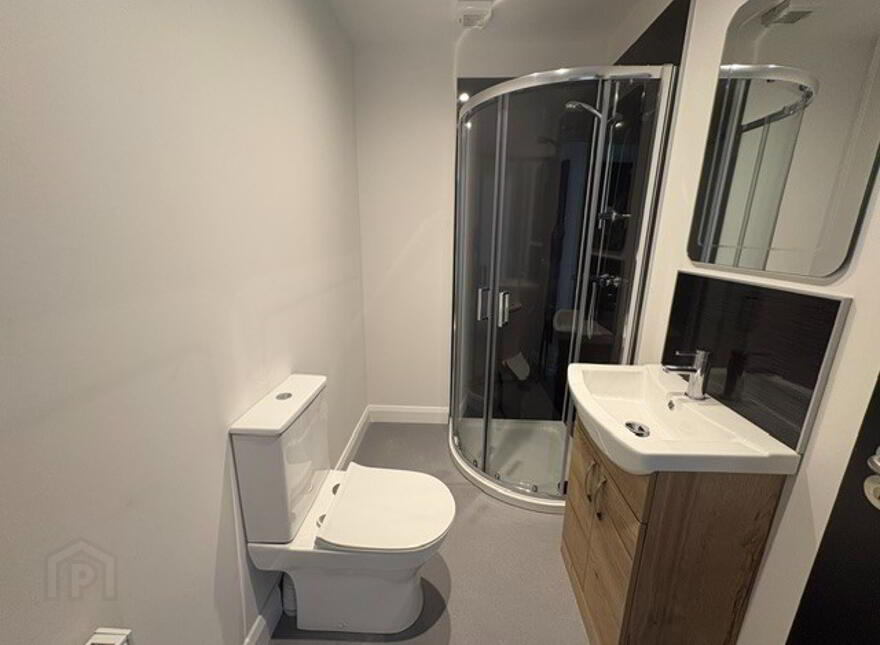 85 Eglinton Street, Student Let 26/27, Portrush, BT56 8DX