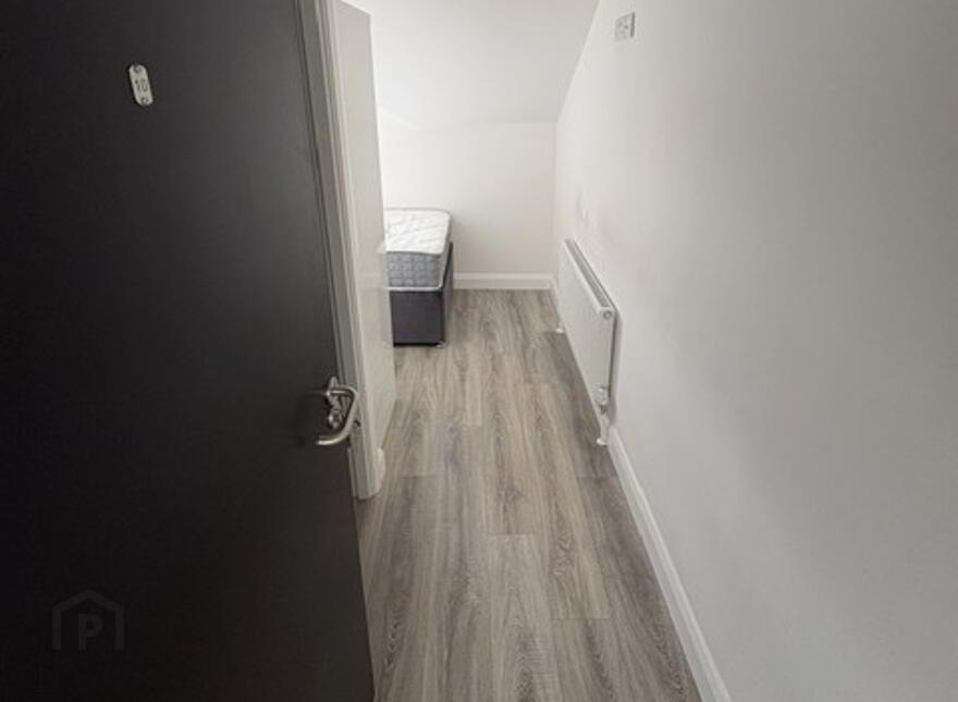 85 Eglinton Street, Student Let 26/27, Portrush, BT56 8DX