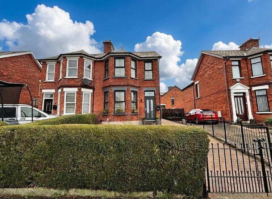 559 Oldpark Road, Belfast, BT14 6QW