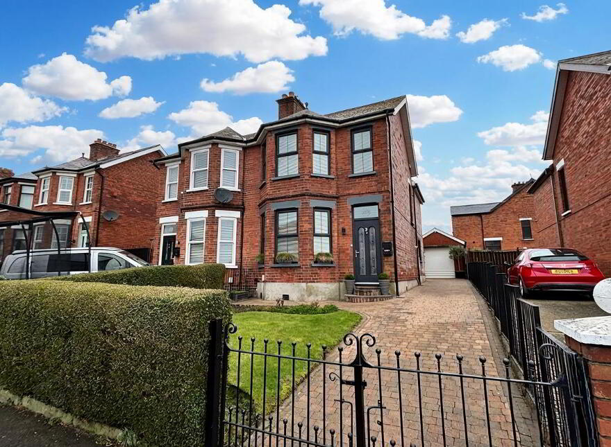 559 Oldpark Road, Belfast, BT14 6QW