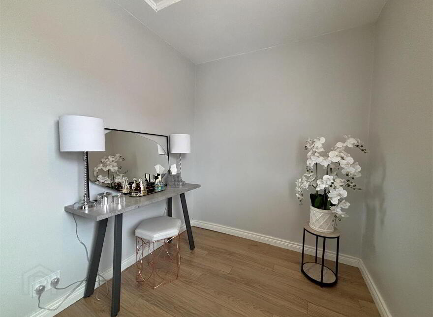 559 Oldpark Road, Belfast, BT14 6QW