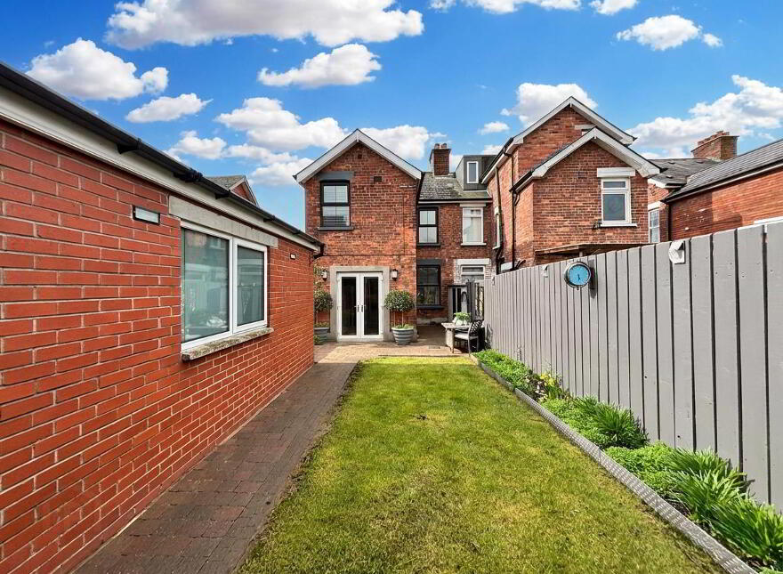 559 Oldpark Road, Belfast, BT14 6QW