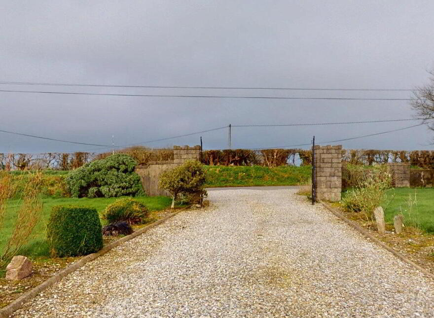 Dry Dock, Tenacre, Kilrane, Rosslare Harbour, Y35C7P3