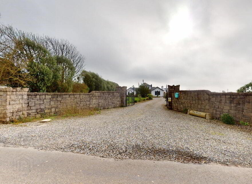 Dry Dock, Tenacre, Kilrane, Rosslare Harbour, Y35C7P3